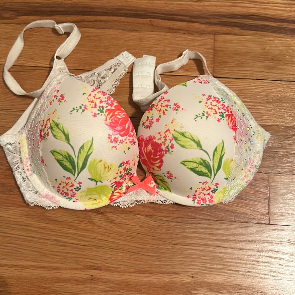 Victoria Secret Bra